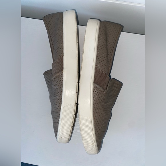 Vince Gray Tan Sneakers Slip-On Comfort - Picture 7 of 10